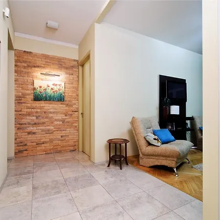 33 Apartments