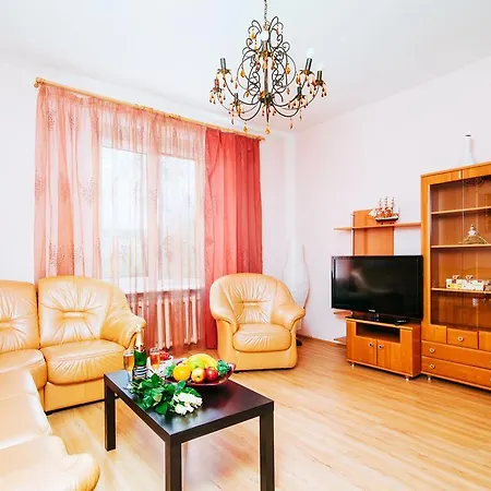 33 * Mińsk